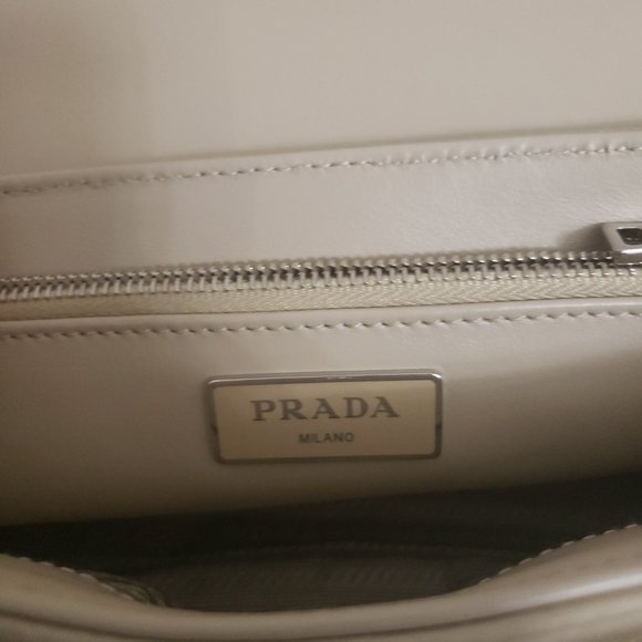 Prada Pocket Nylon and Brushed leather bag - Picture 5 of 10